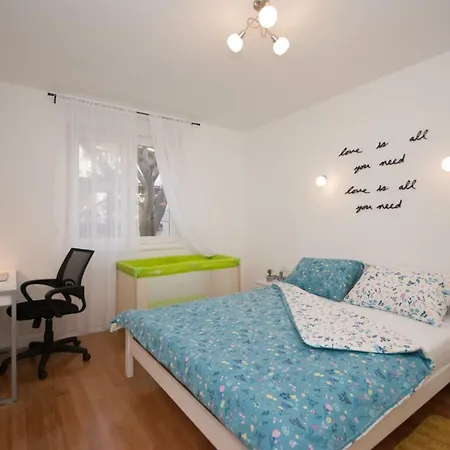 Апартаменти Mia *